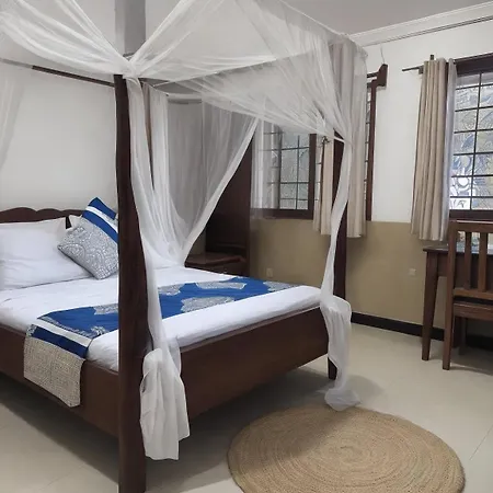 Amber Lodge Pongwe Exterior photo